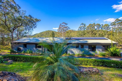 Luxury Farm House On 20 Acres - Sleeps 22 - ACT Tourism 2