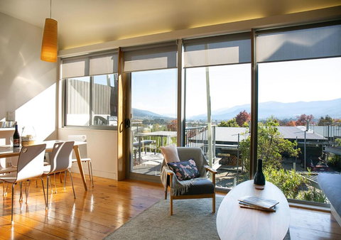 Luxury Scandinavian Townhouse - ACT Tourism 2