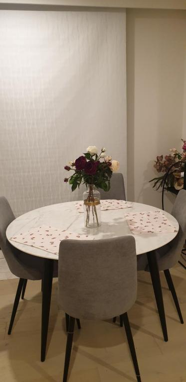 M-city Apartment - ACT Tourism 0
