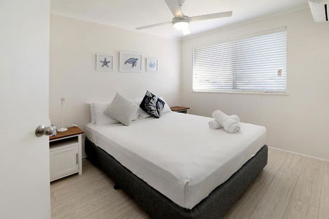 MAINSAIL8- MOOLOOLABA BEACH - ACT Tourism 1