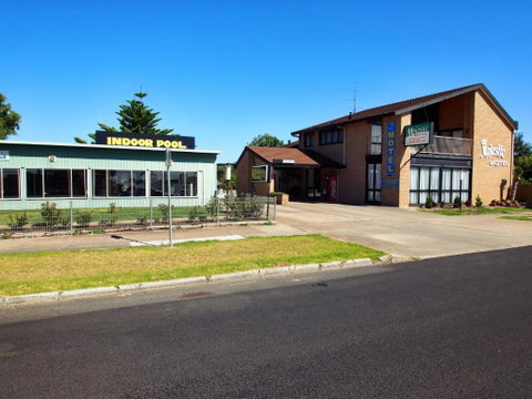 Majestic Motel - ACT Tourism 0