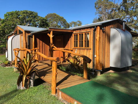 MANGO LODGE River Heads - ACT Tourism 0