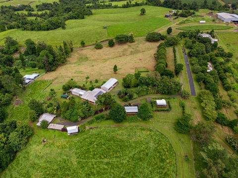 Mena Creek Flower House - ACT Tourism 1