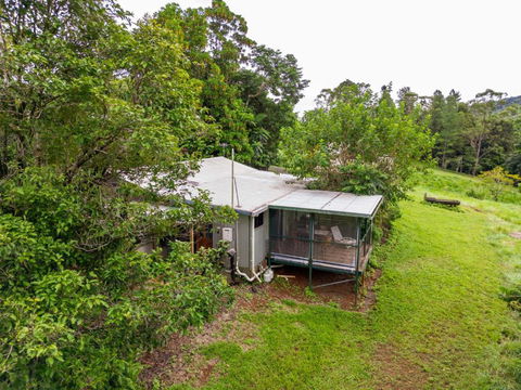 Mena Creek Flower House - ACT Tourism 3
