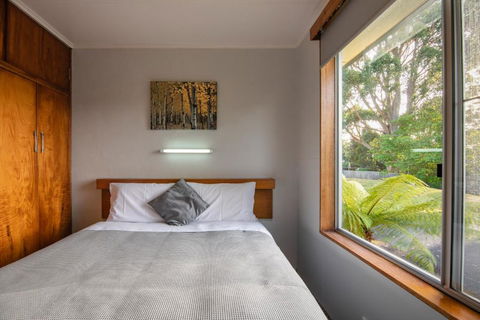 Marsden Court Apartments Now Incorporating Marsden Court And Sharonlee Strahan Villas - ACT Tourism 1