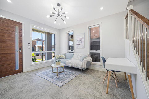 Marsden Park 2 Level Brand New House Near Parks - ACT Tourism 1