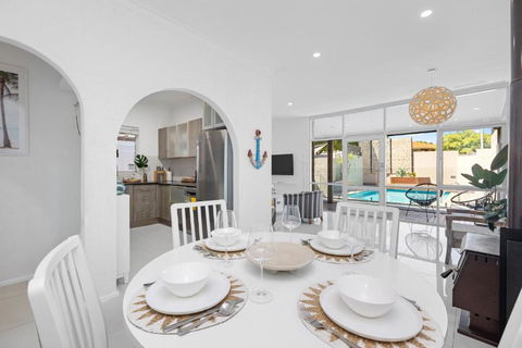 Maylands Coastal Vibes - ACT Tourism 3
