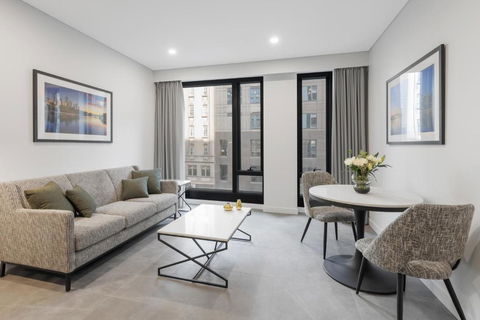 Meriton Suites Melbourne - ACT Tourism 0