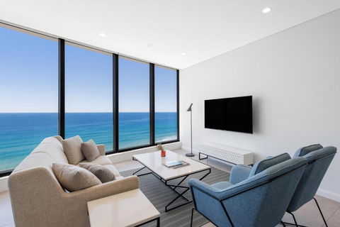 Meriton Suites Surfers Paradise - ACT Tourism 2