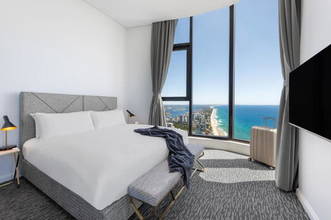 Meriton Suites Surfers Paradise - ACT Tourism 0