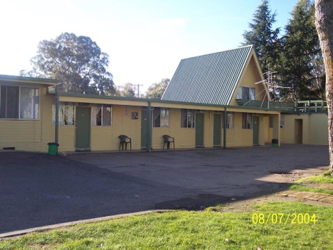 Millers Cottage Motel - ACT Tourism 3