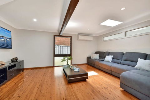 NEW PropertyBreezy Bayside Haven At Brightwaters - ACT Tourism 2