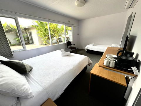Mount Beauty Motor Inn - ACT Tourism 0