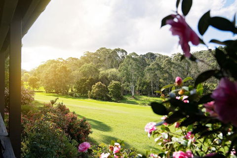 Mount Lofty Golf Course - ACT Tourism 3