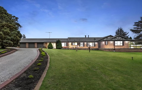 Mountain Culture Farm Stay - Pet Friendly - ACT Tourism 0
