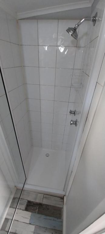 Mt Lyll (Back Cabin)@Lettes Bay - ACT Tourism 1