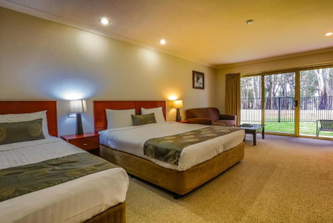 Murray Waters Motor Inn & Apartments - ACT Tourism 0