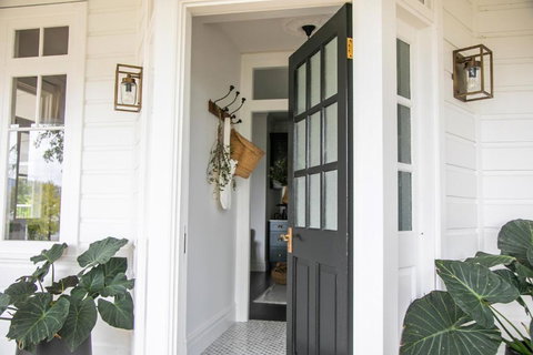 Narraweema Guesthouse - Historic Luxury BnB Retreat - ACT Tourism 2