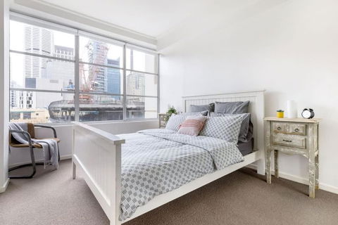 NEW! A Comfy & Stylish Apt Next To Darling Harbour - ACT Tourism 0