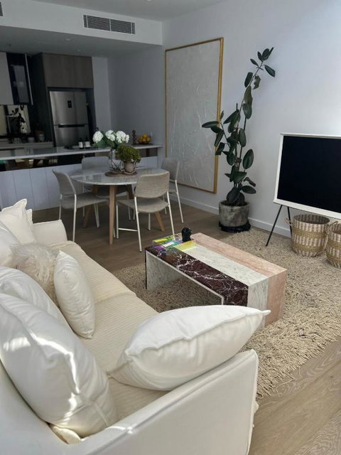 New & Modern Loft 1bd W/Pool&Gym - ACT Tourism 0