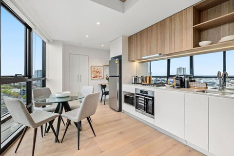 NEW Spectacular Views Southbank - ACT Tourism 1