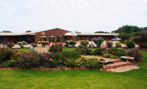 Newell Motor Inn Narrandera - ACT Tourism 1