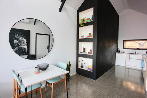 Nowra Studio Barn - ACT Tourism 1