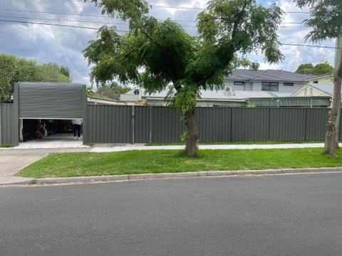 Oakleigh Private Unit - ACT Tourism 1