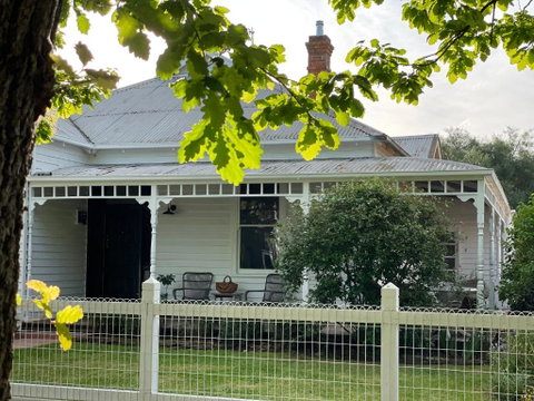 Oakview Country House Maffra - ACT Tourism 0