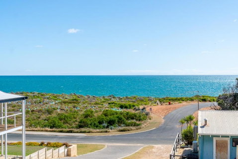 Ocean View Retreat - Best View In Town - ACT Tourism 1