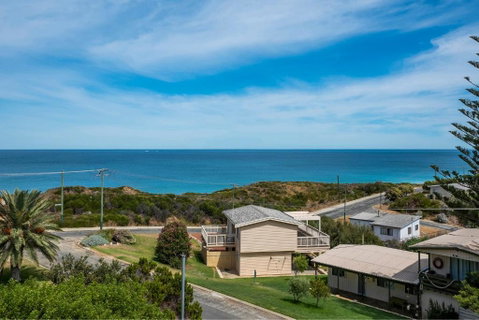 Ocean Vista Large Modern Home With Ocean Views - ACT Tourism 0