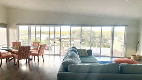 Off The Net - New Listing - Esplanade Property With Views Of The Channel - ACT Tourism 2
