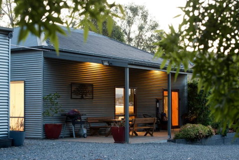 Omaroo High Country Retreat - ACT Tourism 0