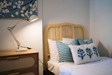 OnceUp A BlueMoon Terrace Nr CBD - ACT Tourism 1