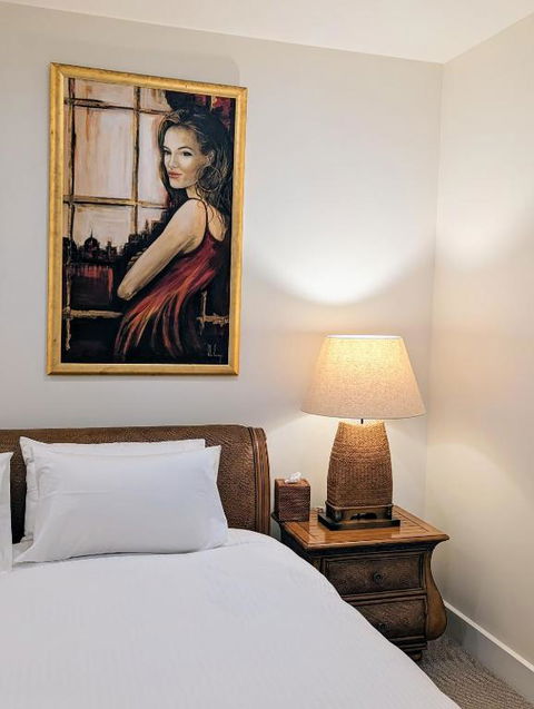 ONE Luxury Apartment - ACT Tourism 1