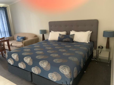 Orbost Country Man Motor Inn - ACT Tourism 1