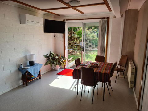 Orchard 2 Bedroom Apartment In Devonport - ACT Tourism 1