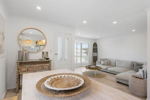 Our Little White House -74 Padman Crescent, Middleton - ACT Tourism 2