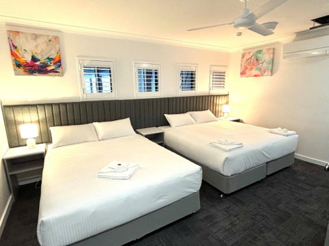 Palace Hotel Proserpine - ACT Tourism 2