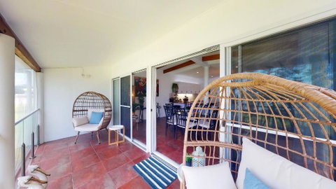Palazzo On The Beach - Beachmere - ACT Tourism 3