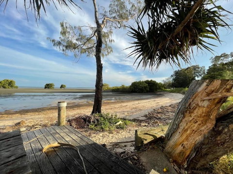 Palazzo On The Beach - Beachmere - ACT Tourism 1