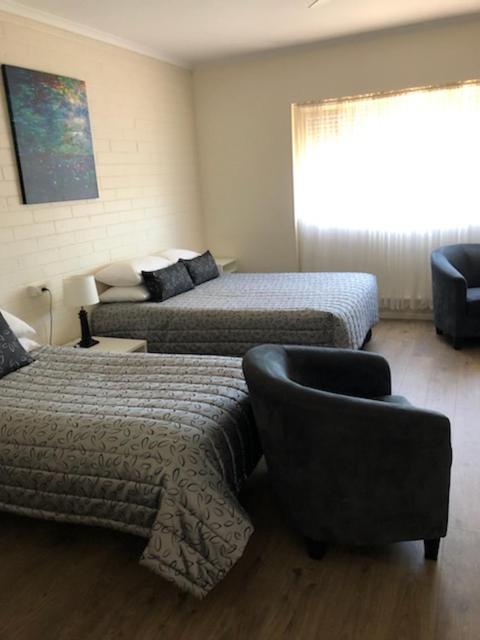 Pampas Motel Port Augusta - ACT Tourism 3