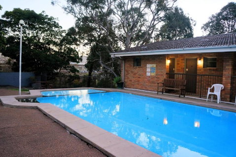 Panorama Motor Inn - ACT Tourism 0