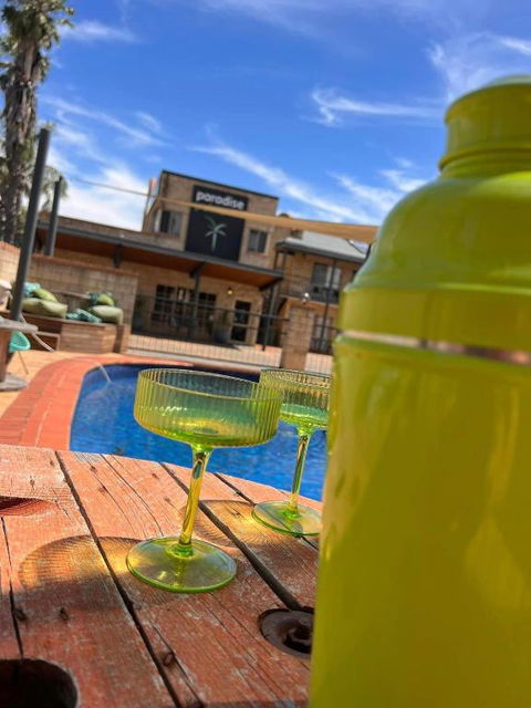 Paradise Palms - ACT Tourism 1
