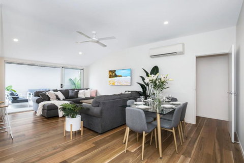 Park Avenue Terrace House Sleeps 9 - ACT Tourism 2
