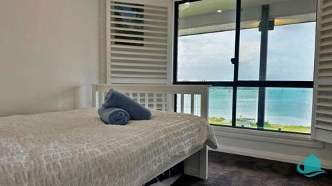 Peace In Paradise Near Nelson Bay- Waterviews, Spa, Adventures - ACT Tourism 1