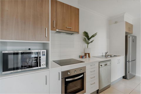 Peaceful 1-Bed Apartment Close To Lonsdale St - ACT Tourism 1