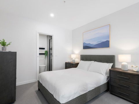 Peaceful 1-Bed Unit With A Spacious Balcony - ACT Tourism 1