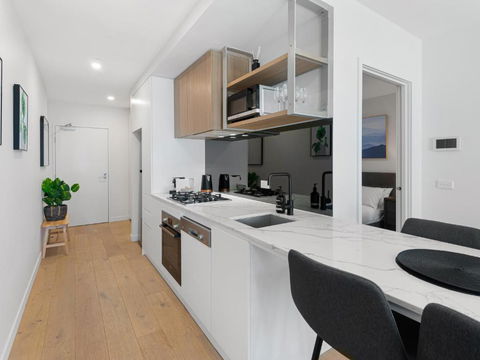 Peaceful 1-Bed Unit With A Spacious Balcony - ACT Tourism 2