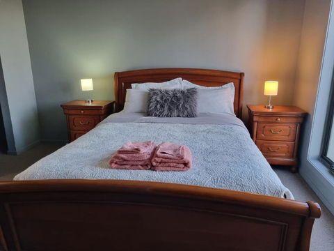 Peaceful 3 Bedroom House In Melton Vic - ACT Tourism 0